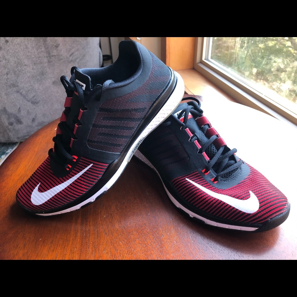 Nike women’s sneakers size US 8